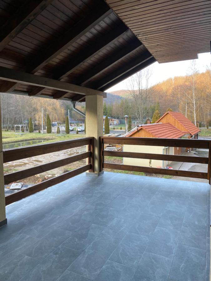 Pensiunea Valea Gepisului Grosi  Exteriér fotografie